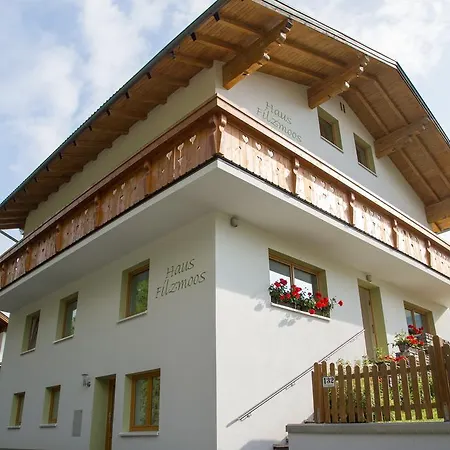 Haus *
